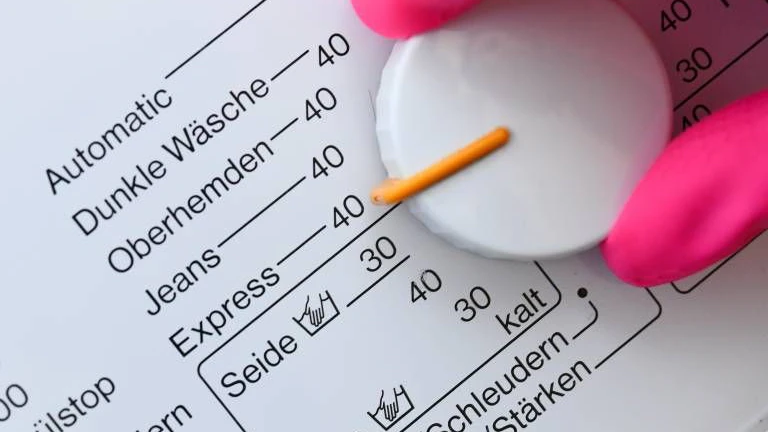 Auf die Waschtemperatur zu achten, lohnt sich vor allem für Ihren Geldbeutel!