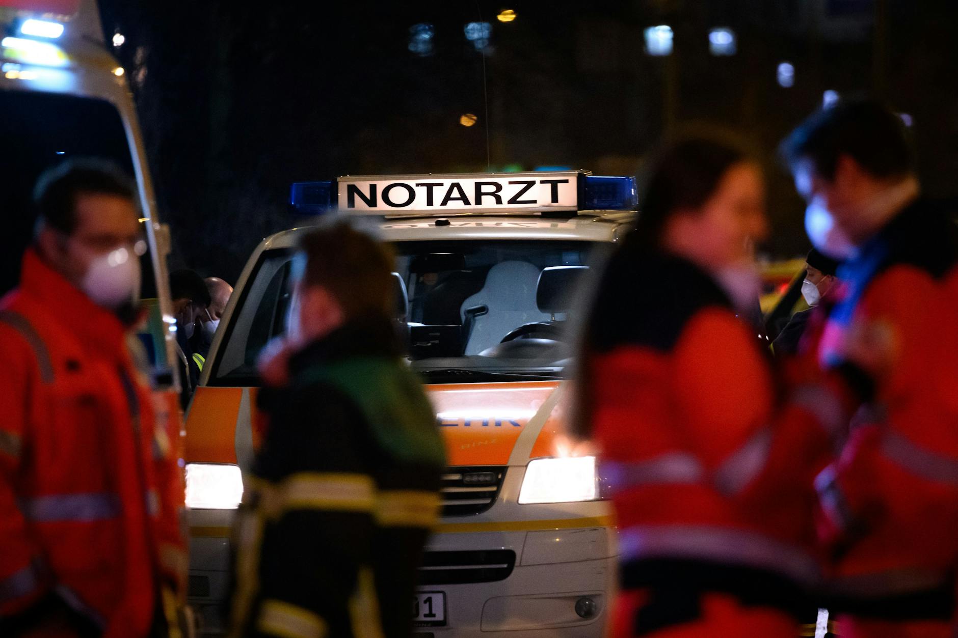 Am Dienstagabend wurden in Hamburg zwei Frauen von einem Regionalexpress erfasst. Eine starb am Unfallort, die andere wurde notoperiert.