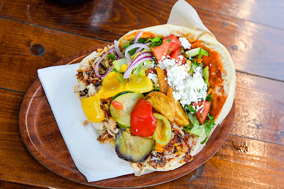 Wird der Döner bald zum Luxusgut? Viele Imbisse stehen wegen der gestiegenen Preise für Energie und Lebensmittel unter Druck (Symbolbild).