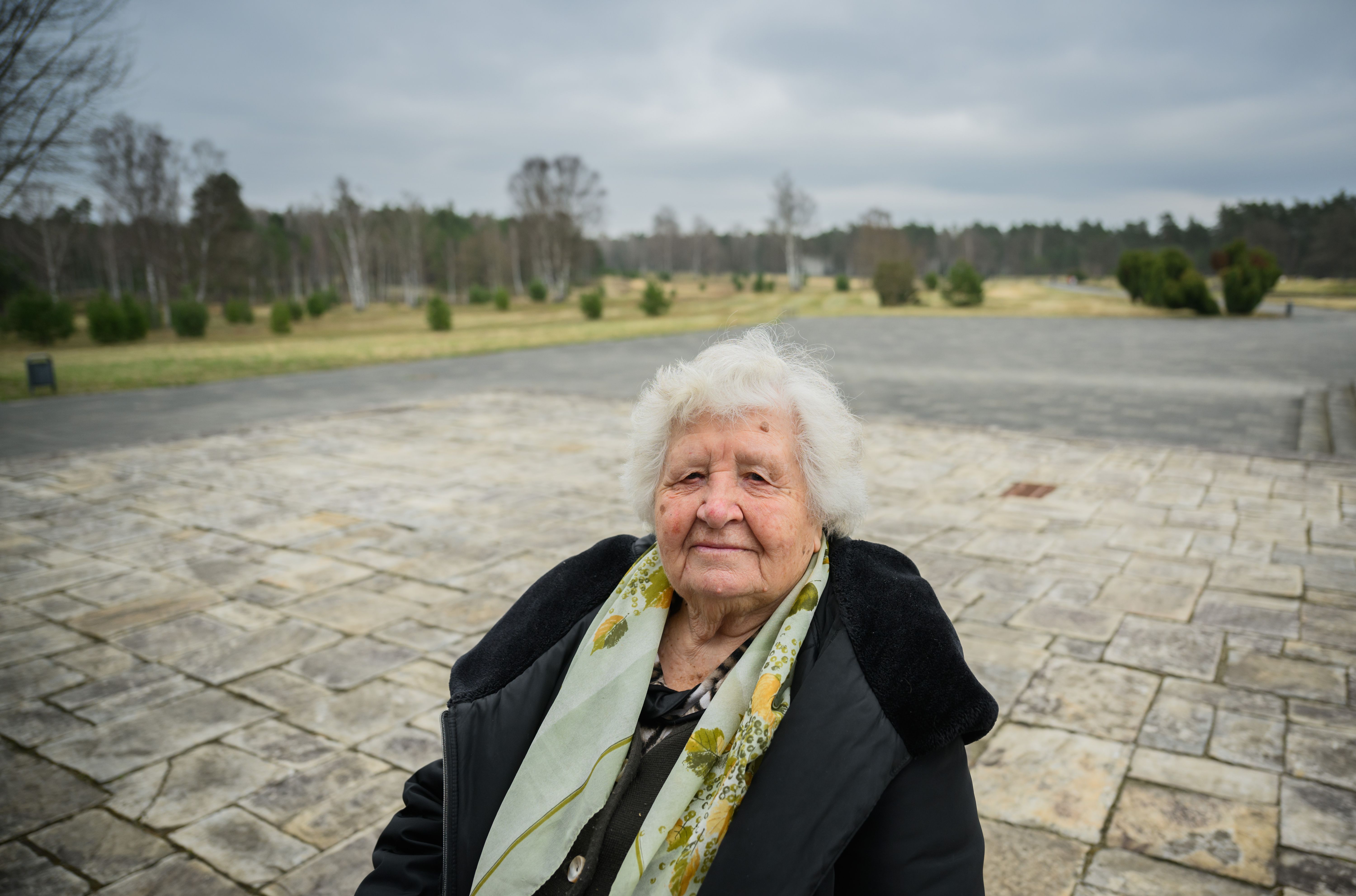 Image - „Ich habe Hitler überlebt, Stalin überlebt und dieses Arschloch Putin werde ich auch überleben!“