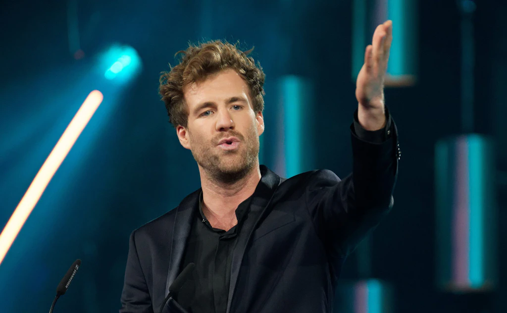 Joyce Ilg macht Missbrauchswitz und Selfie mit Luke Mockridge