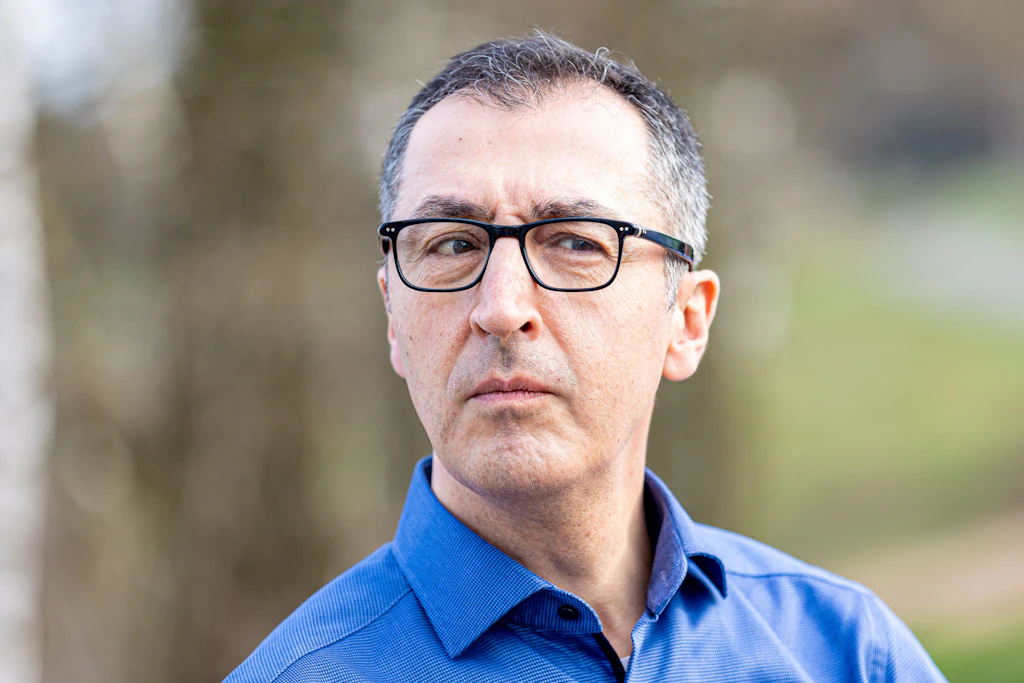 Cem Özdemir wirft Russland „Erpressung und Diebstahl“ vor