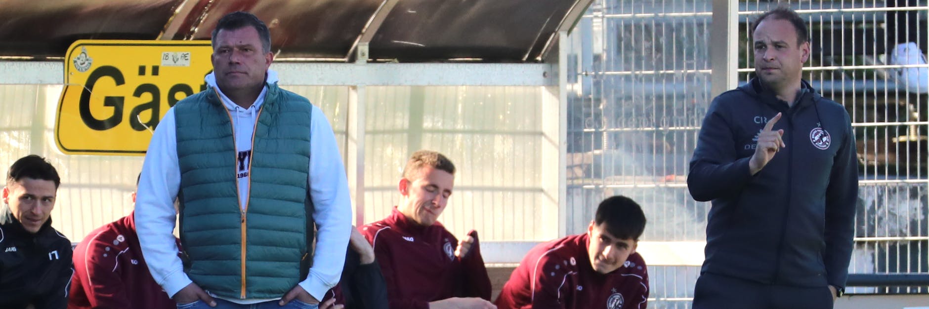 BFC-Coach Christian Benbennek und sein Co-Trainer Christof Reimann (r.) haben genug vom Mathe-Wahn ihrer Dynamos.