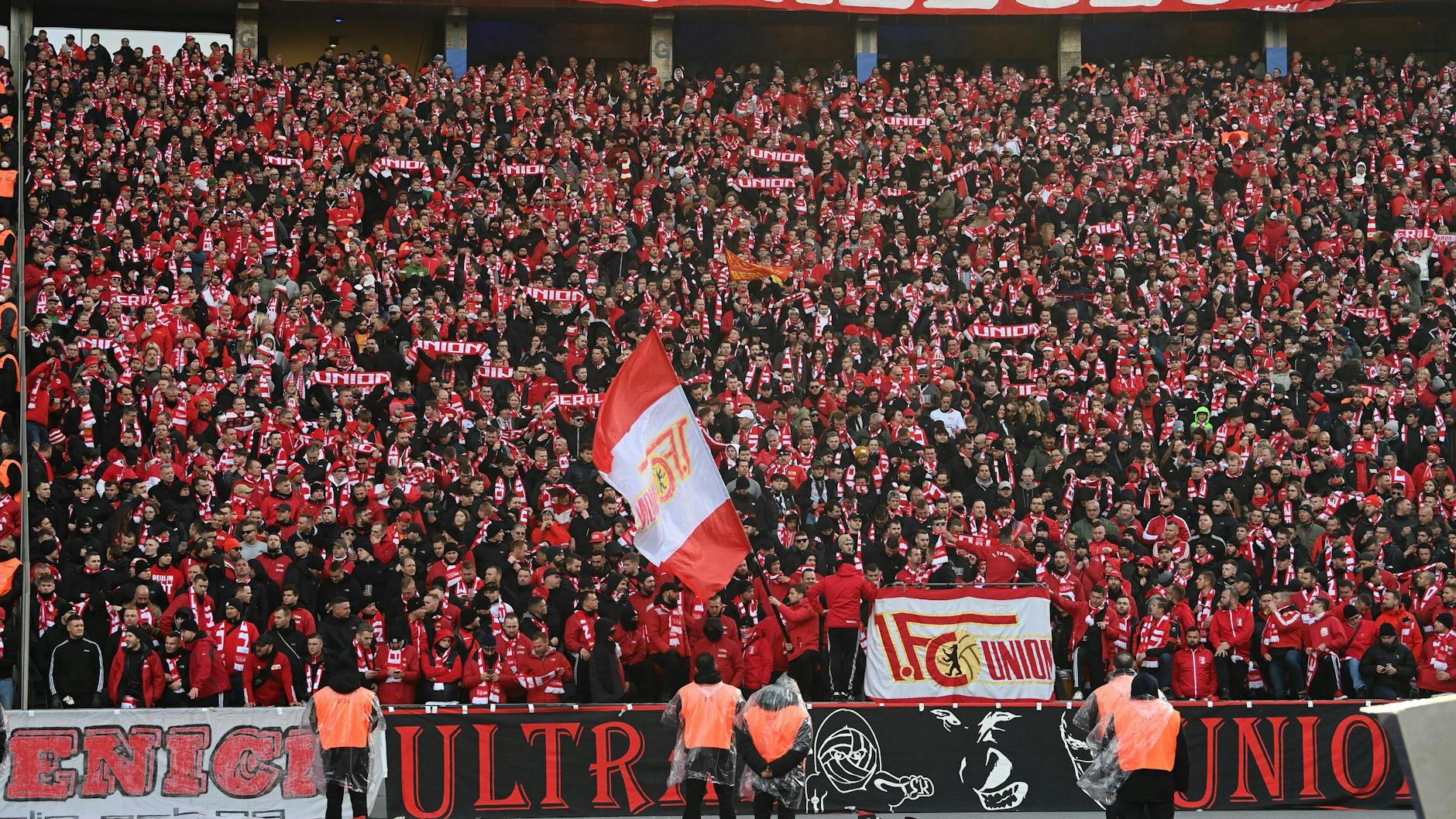 Bereits im Derby bei Hertha BSC kamen viel mehr Union-Fans als offiziell für den Gästeblock vorgesehen waren. Das soll in Leipzig wieder so sein.