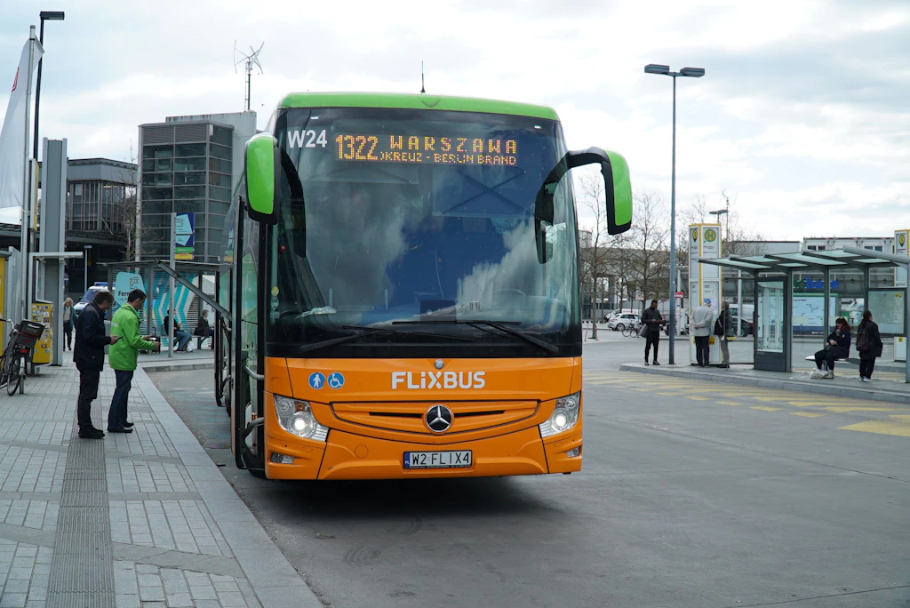 Nächster Stopp: Krieg, die ersten Busse fahren wieder von Berlin nach Kiew