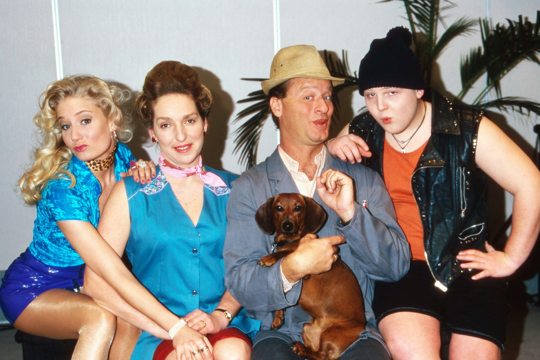 Carmen, Lisbeth, Dieter und Tommie Krause, die Hauptfiguren in der TV-Sendung Hausmeister Krause.