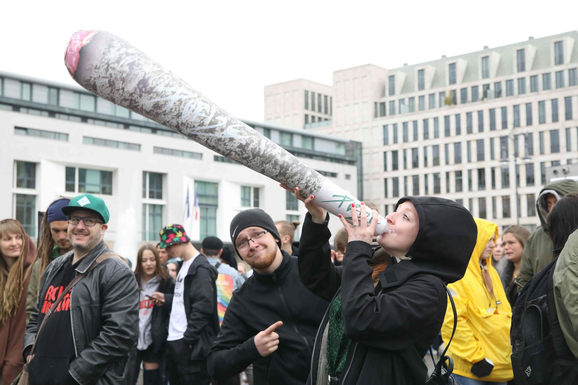 Berlin: Demonstration für die Legalisierung von Cannabis.