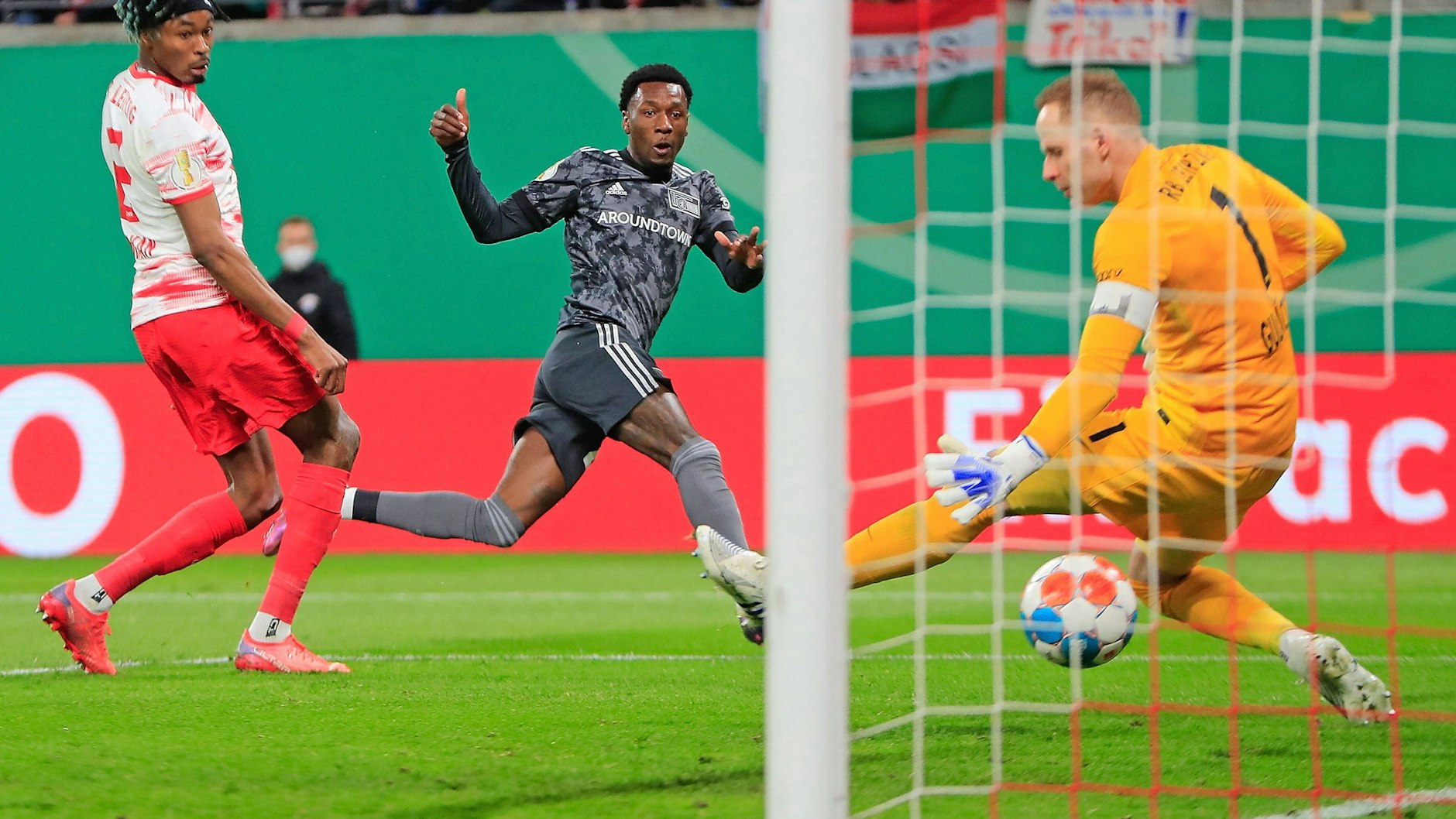 Sheraldo Becker brachte Union in Leipzig mit einem tollen Tor in Führung.