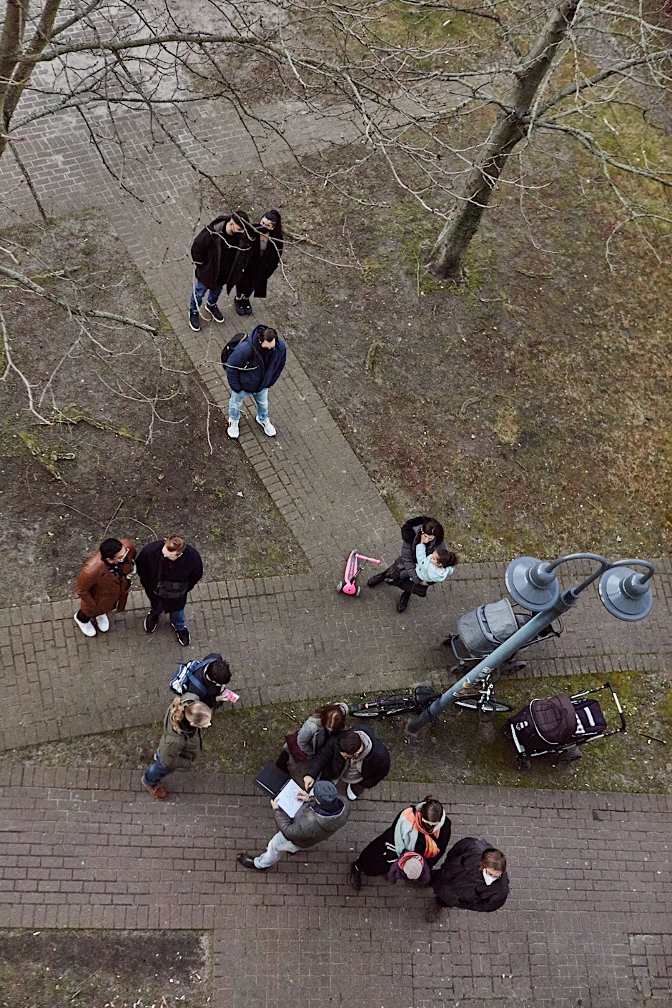 Maxstraße 4F in Berlin-Wedding: 656 Anfragen bei Immoscout, 45 Bewerber bei der Besichtigung. Die Berliner Zeitung hat selbst eine Wohnung vermietet und dabei in den Abgrund des Berliner Mietwahnsinns geblickt.