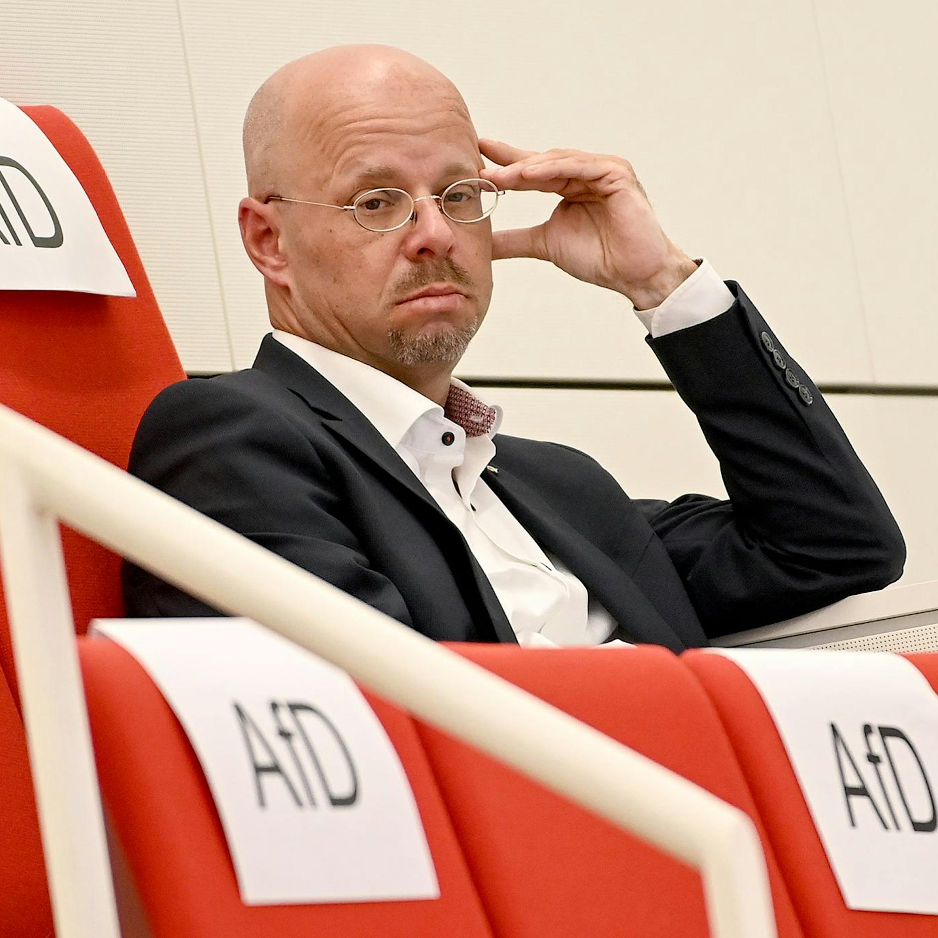 Heute stehen Kalbitz und die AfD vor einem Berliner Gericht einander gegenüber