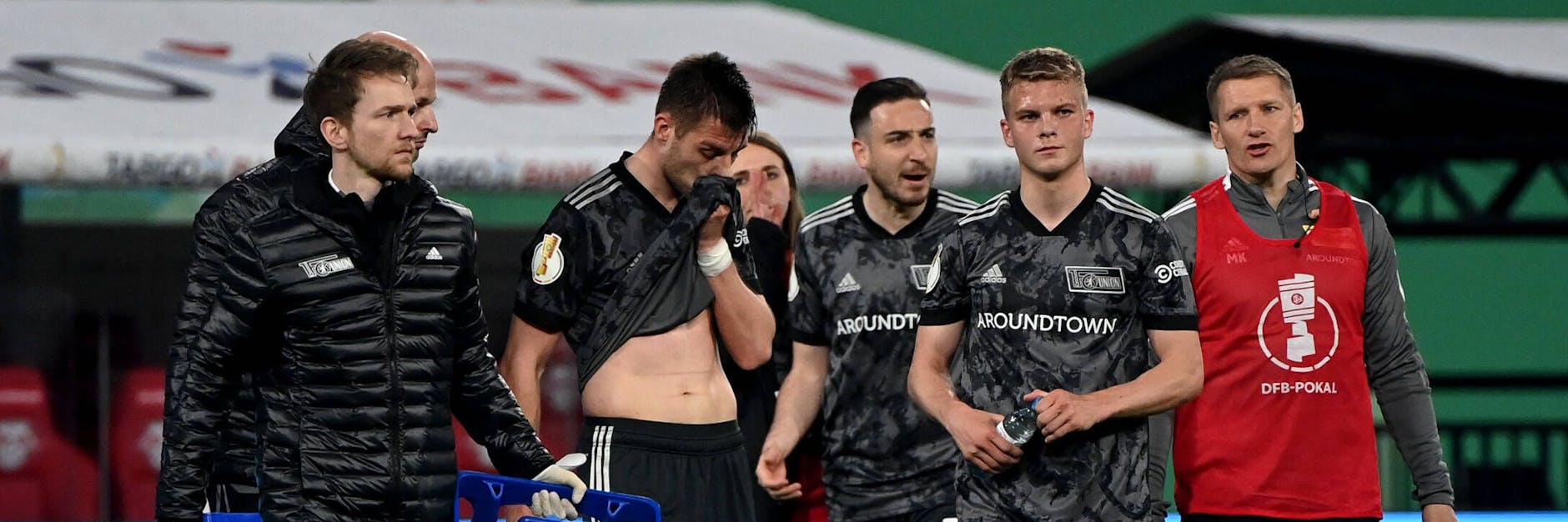 Frust statt Fußball-Fest: Die Profis des 1. FC Union müssen nur drei Tage nach der bitteren Pokalpleite erneut bei RB Leipzig ran.