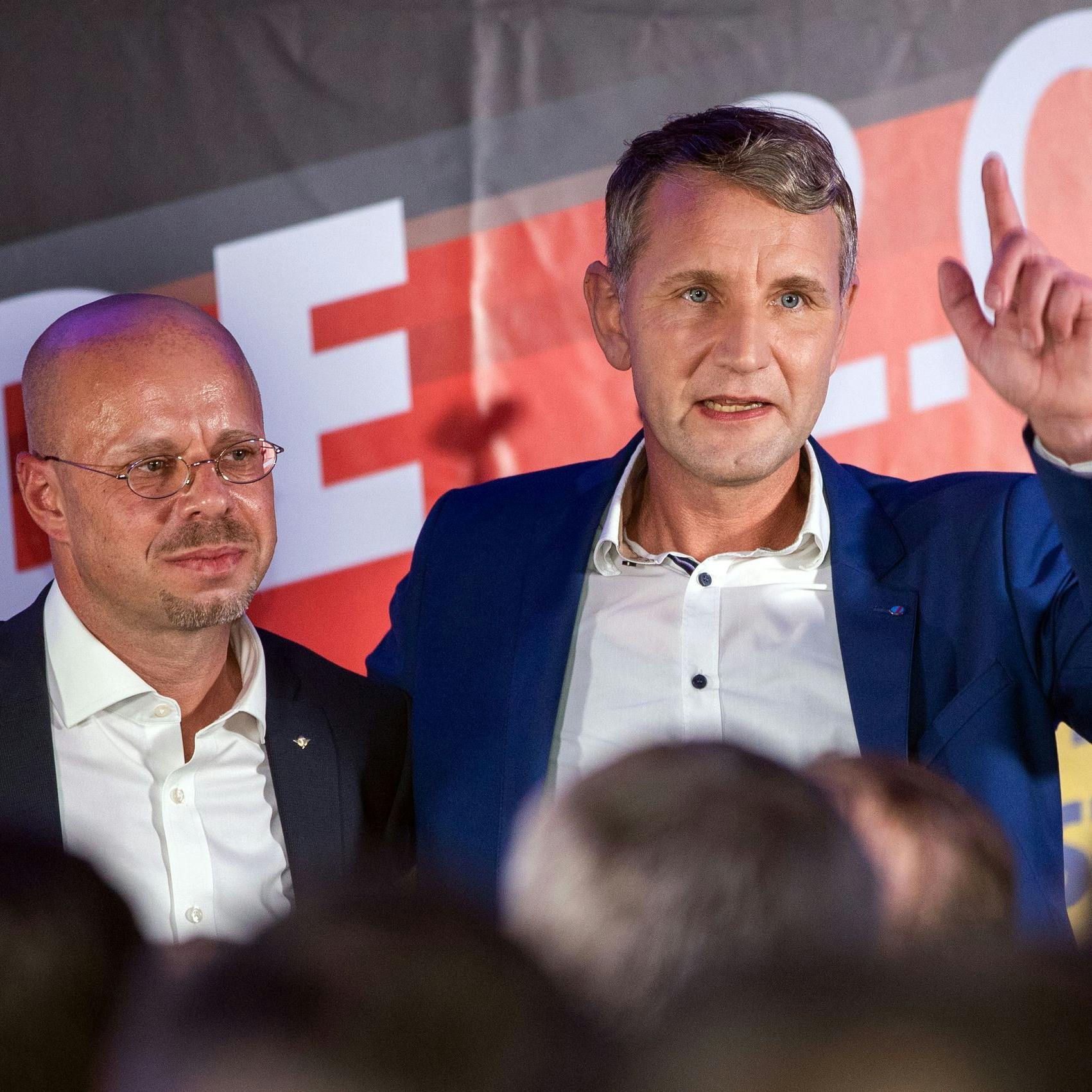 Wahlparty der AfD 2019 in Erfurt: der Thüringer Spitzenkandidat Björn Höcke und Andreas Kalbitz (l.), die beide den „Flügel“ lenkten.