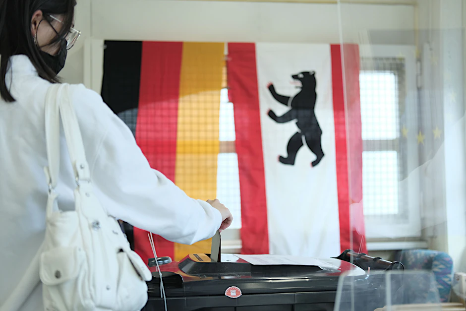 Stimmabgabe in einem Berliner Wahllokal.