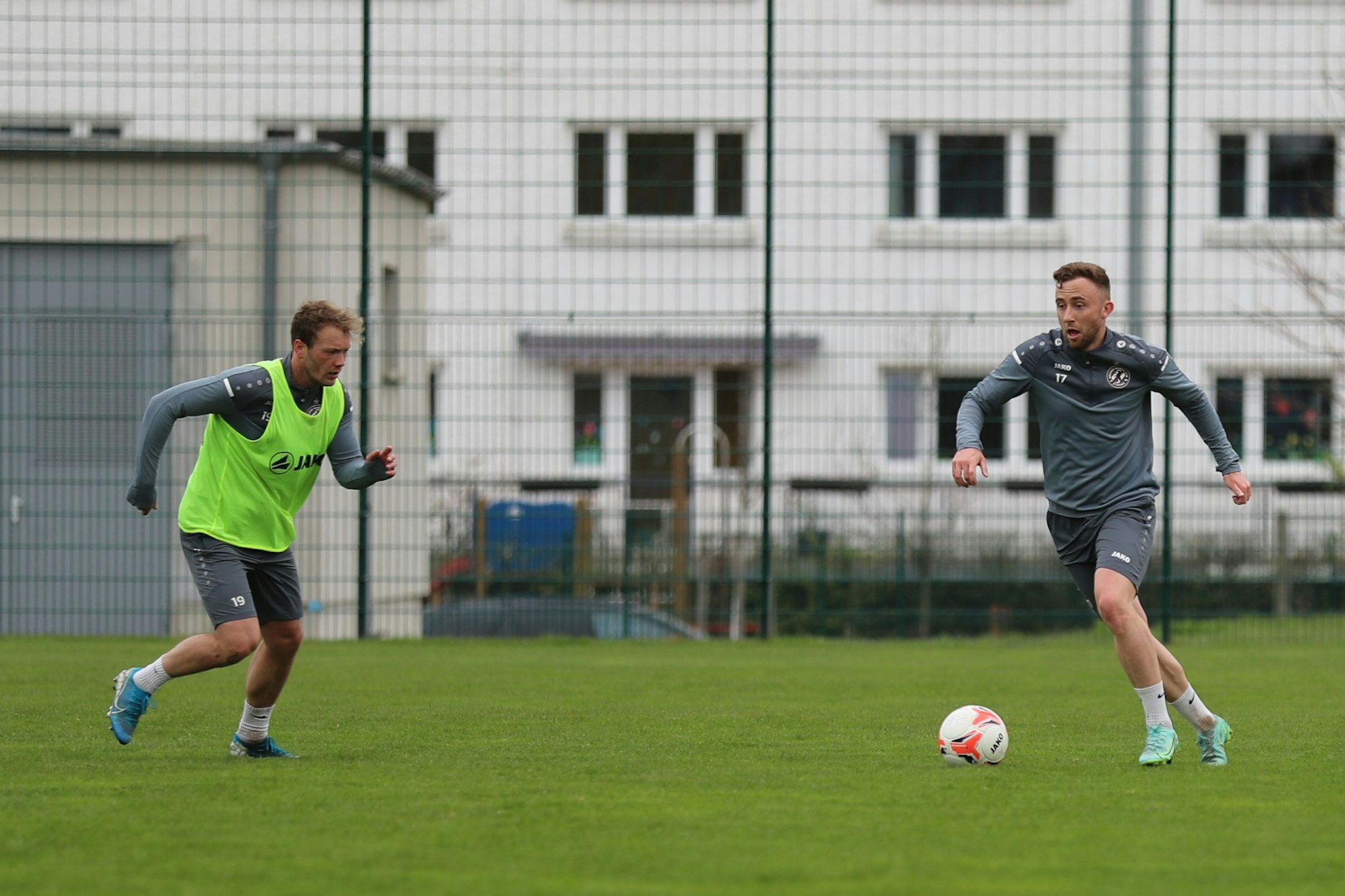 Marvin Kleihs (r.) gibt alles für ein Comeback noch in dieser Saison.&nbsp;Links: Max Klump.