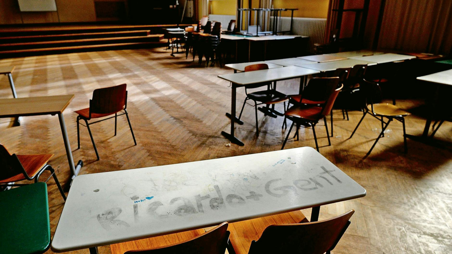 Im Bereich der Schulbauoffensive kürzt Berlin rund 300 Millionen Euro. Schadow-Gymnasium, Zehlendorf