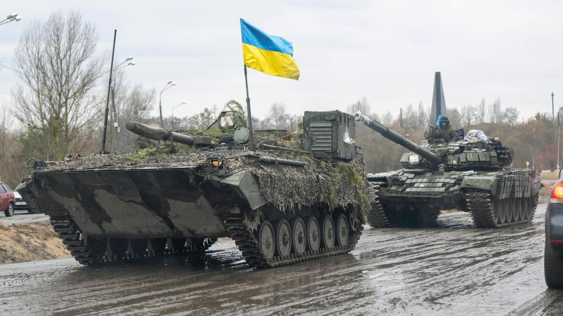 Die Ukraine braucht weitere Waffenlieferungen. Die deutsche Weigerung ruft im Ausland Verwunderung hervor.