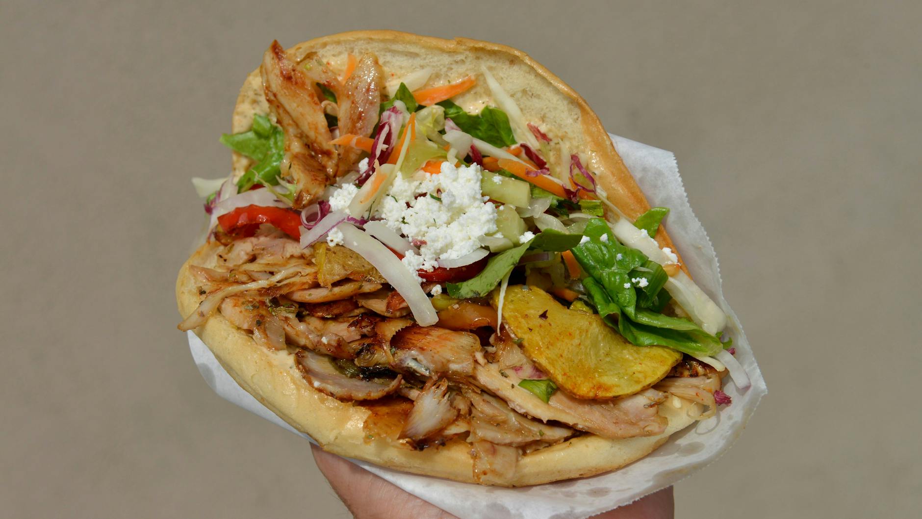 Einmal mit alles: Ein echter Berliner Döner Kebap