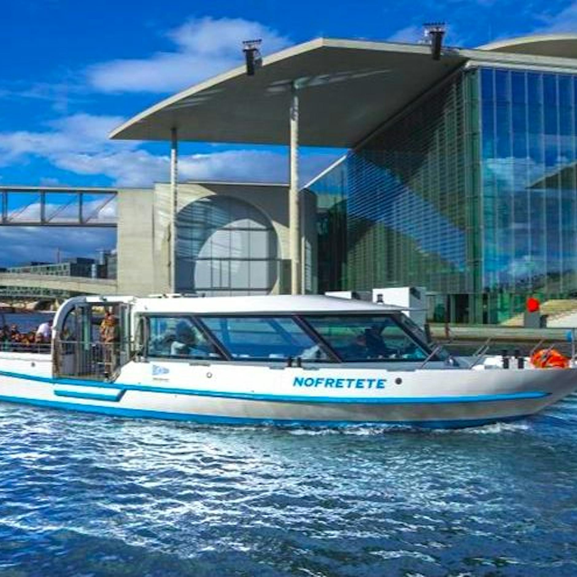 Boat tour „Bridge Trip“ Berlin | tickets