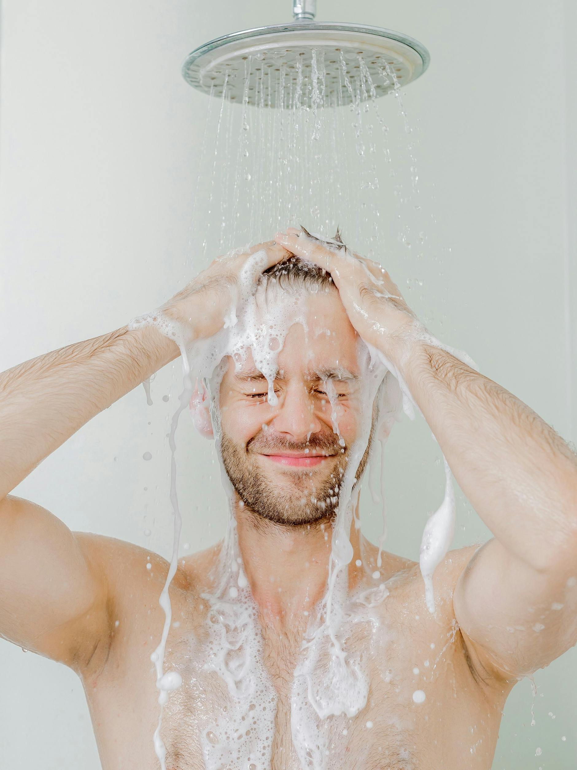 Was braucht mehr Wasser – Duschen oder Baden?