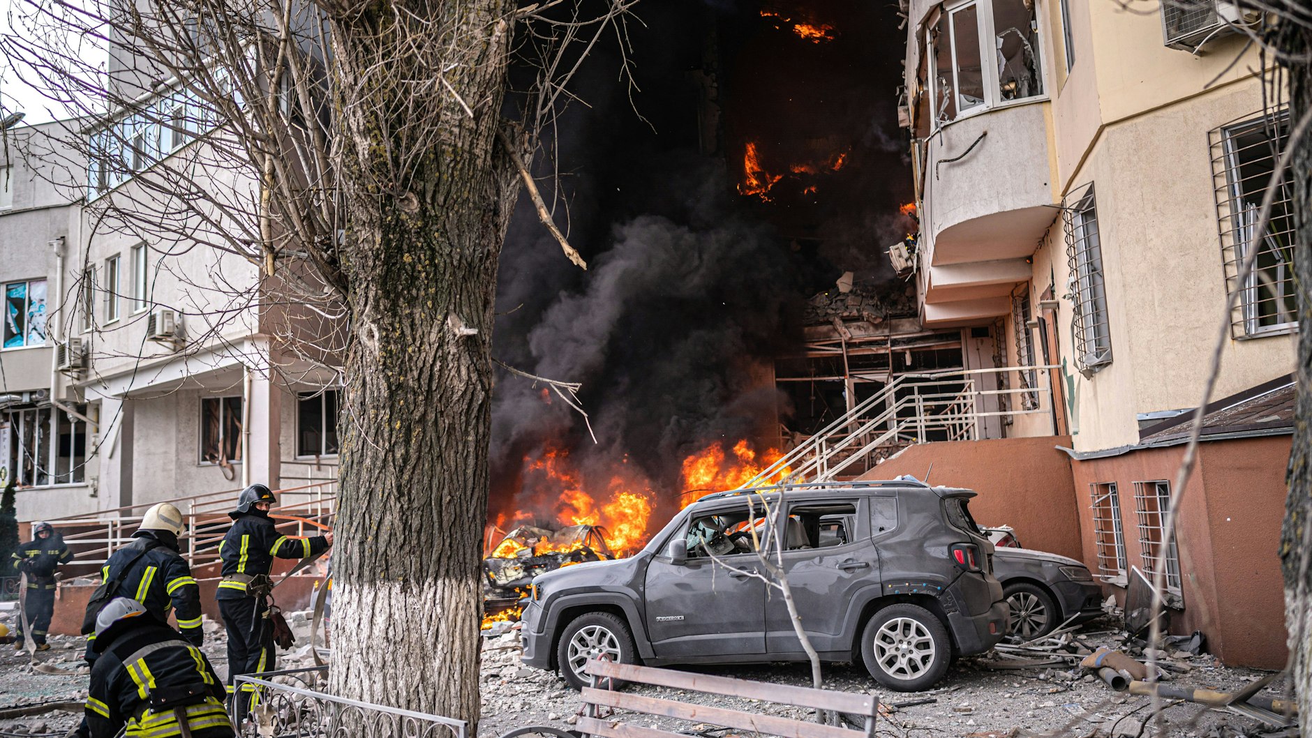 Ein Wohnhaus in Odessa wurde von einer russischen Luft-Boden-Rakete getroffen. 