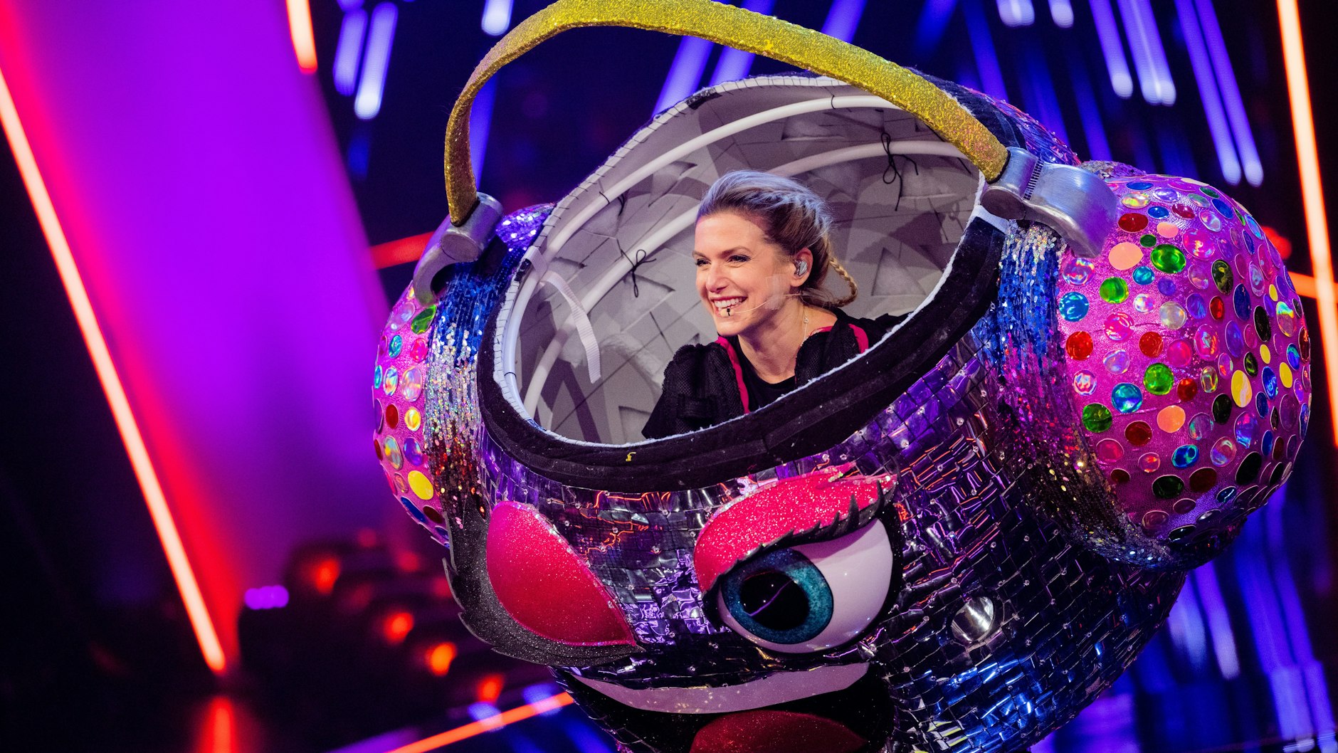 „Masked Singer“: In der Discokugel steckte Jeanette Biedermann.