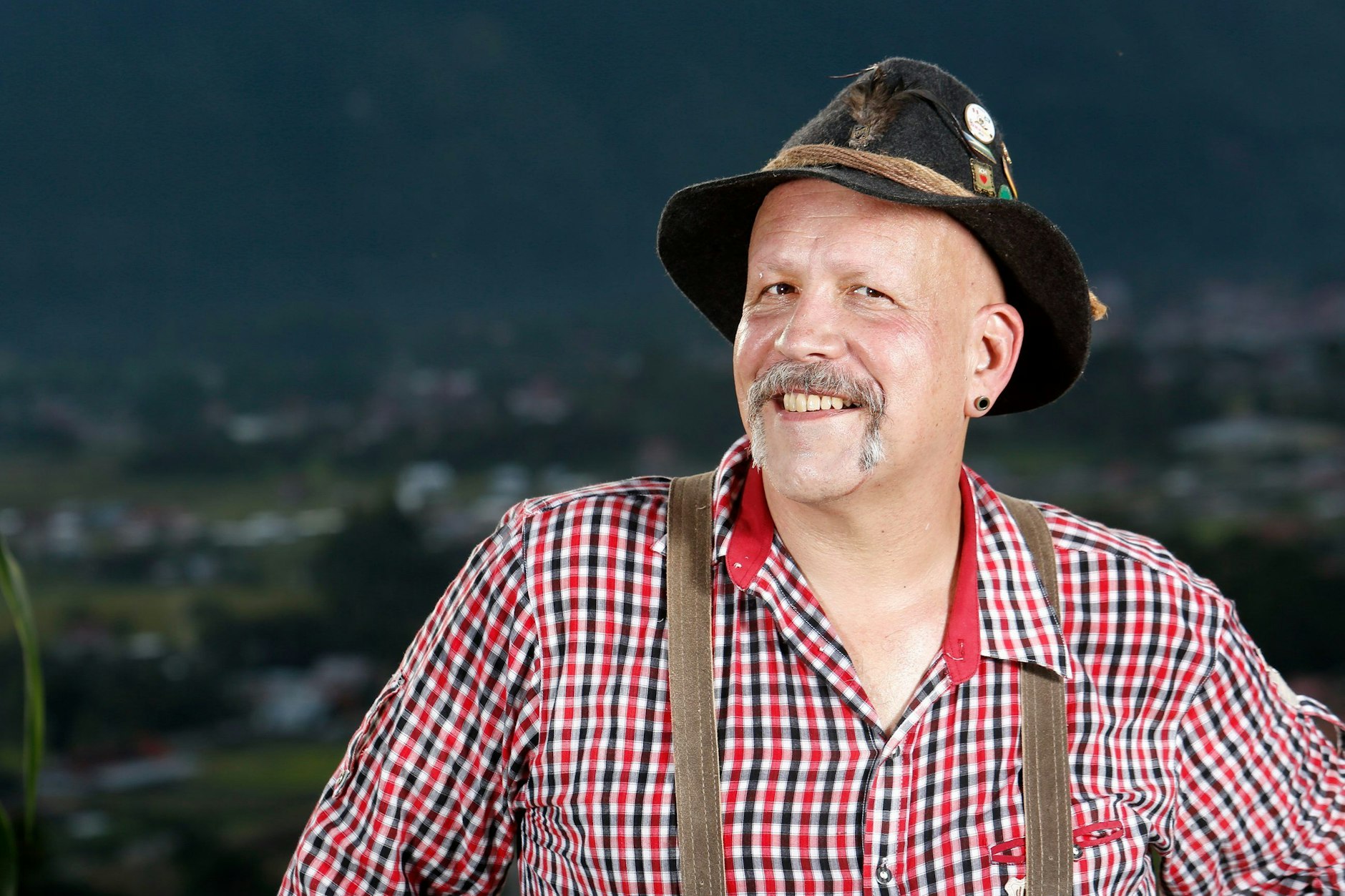 Bauer Felix aus Peru sucht bei „Bauer sucht Frau International“ eine Partnerin, mit der er sein schönes Landleben genießen kann.