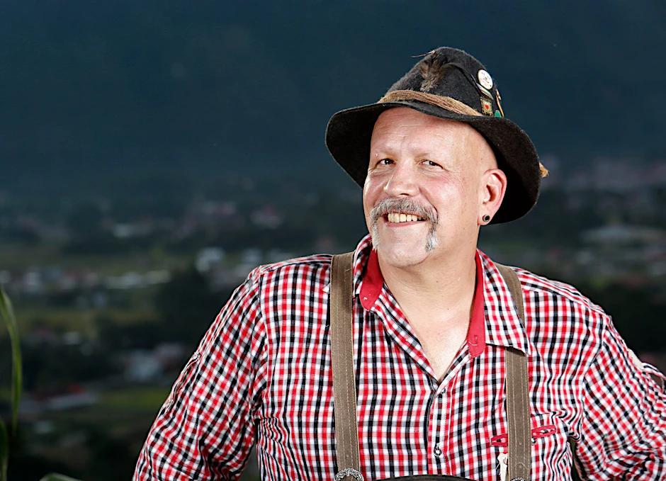 Bauer Felix aus Peru sucht bei „Bauer sucht Frau International“ eine Partnerin, mit der er sein schönes Landleben genießen kann.