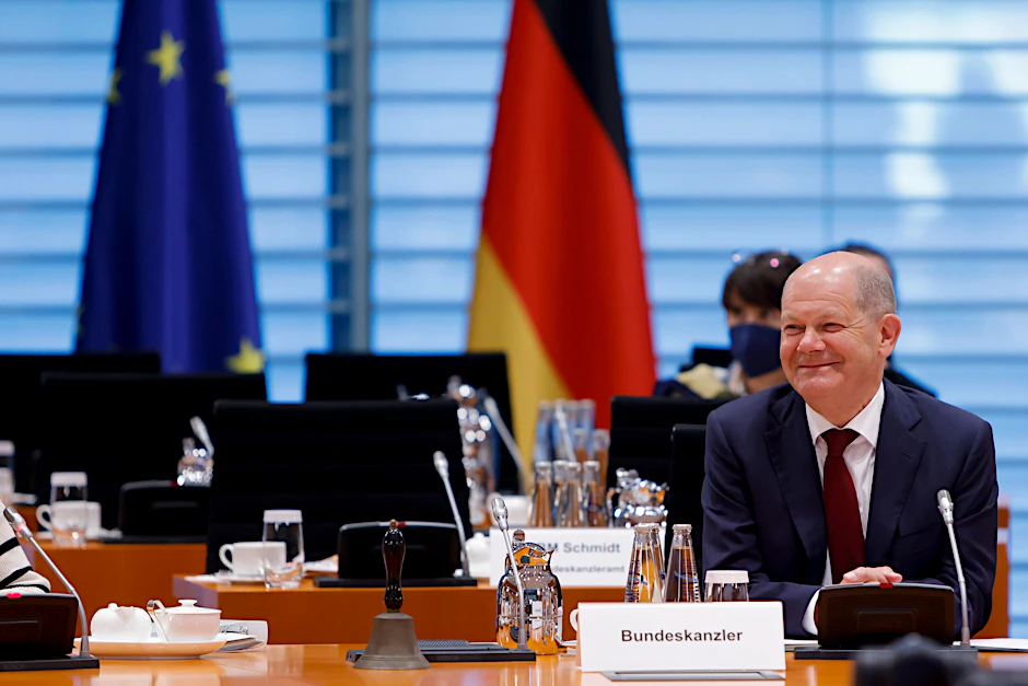 Er lächelt noch: Bundeskanzler Olaf Scholz.