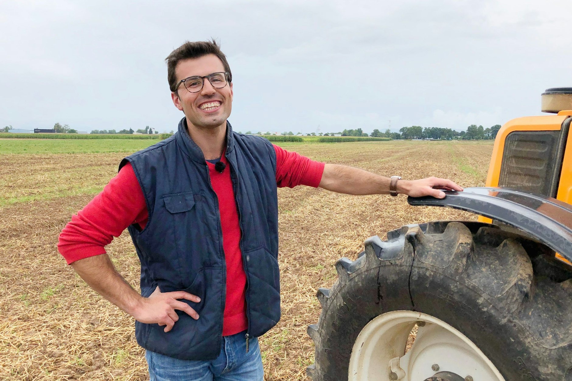 Frauenschwarm Justin sucht bei „Bauer sucht Frau International“ nach der Frau fürs Leben.