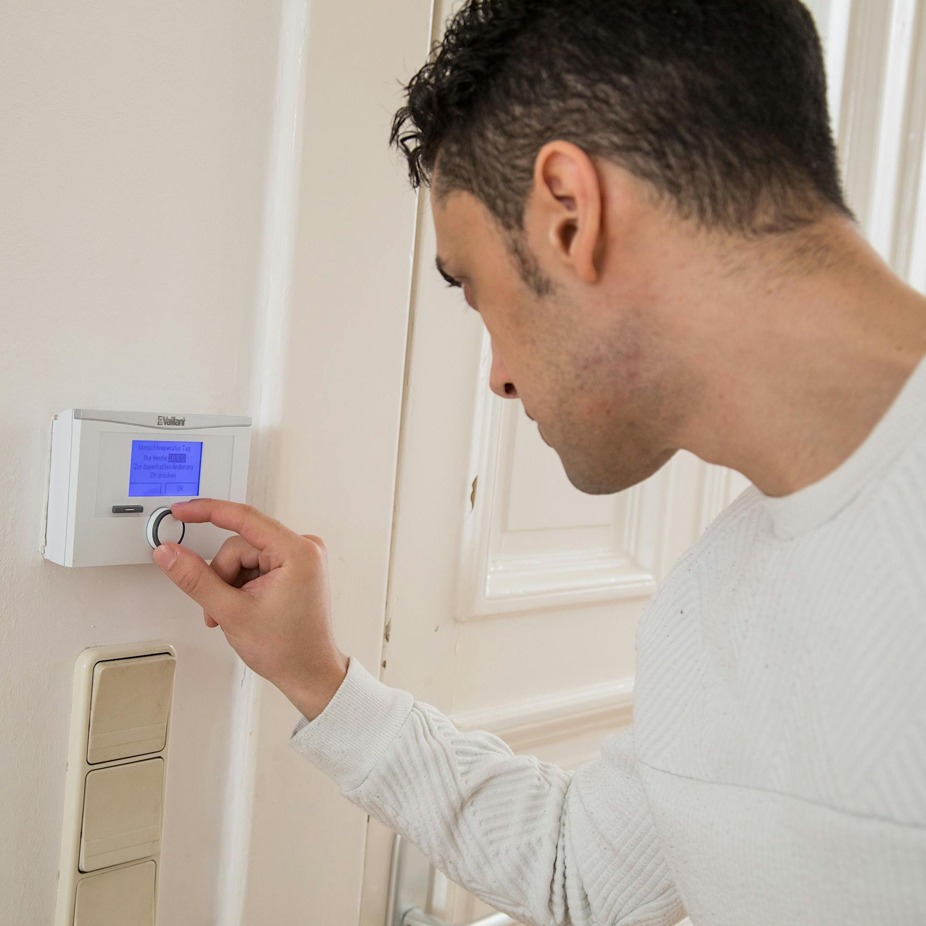 Wegen Ukraine-Krieg: Die Hälfte der Deutschen spart Energie