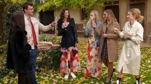 Ackerbauer Justin hat fünf Frauen zu sich in eingeladen, aber nicht alle können zur Hofwoche im Elsass bleiben