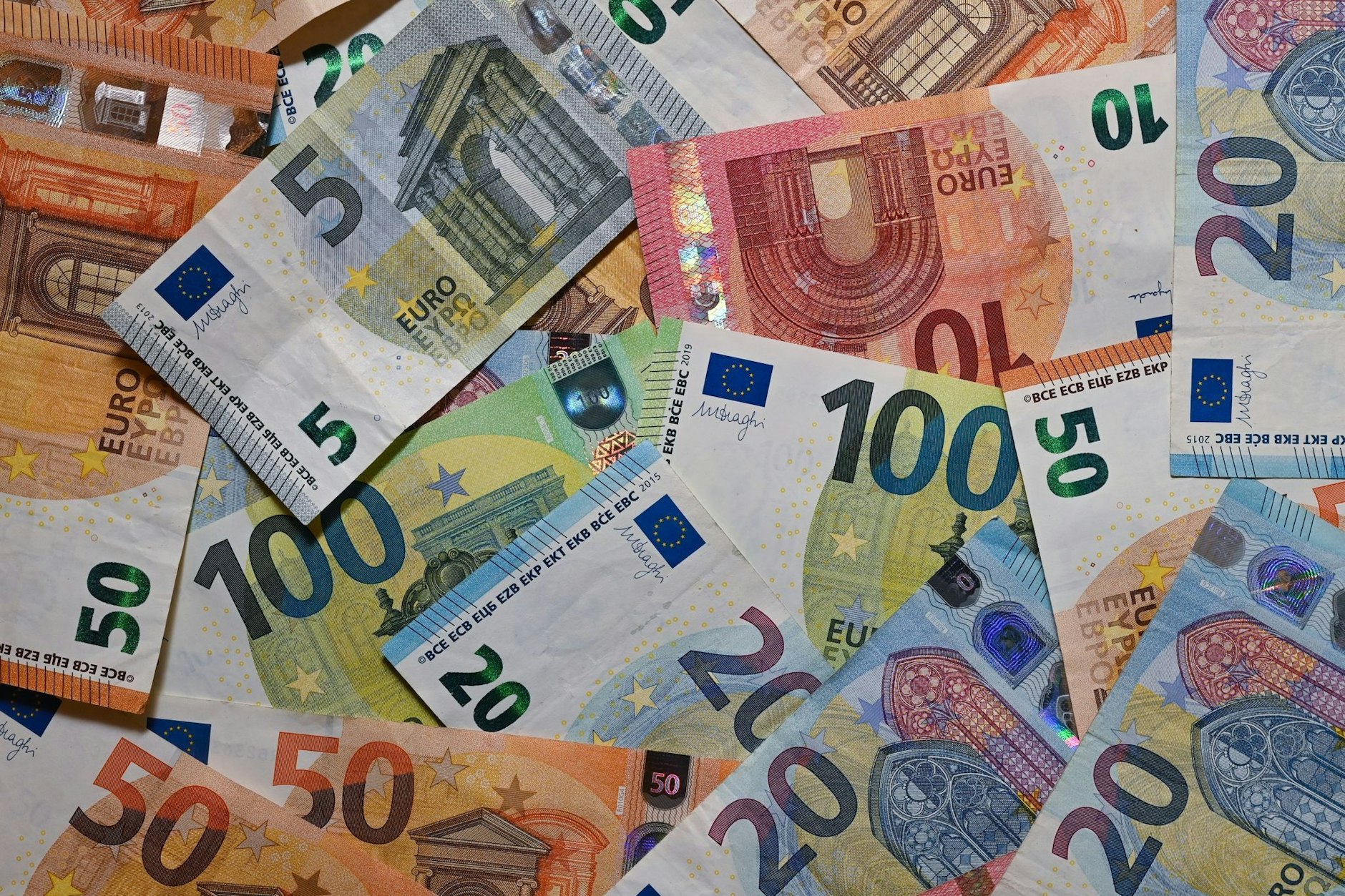 Wegen der stark gestiegenen Energiepreise sollen die Bürger entlastet werden.