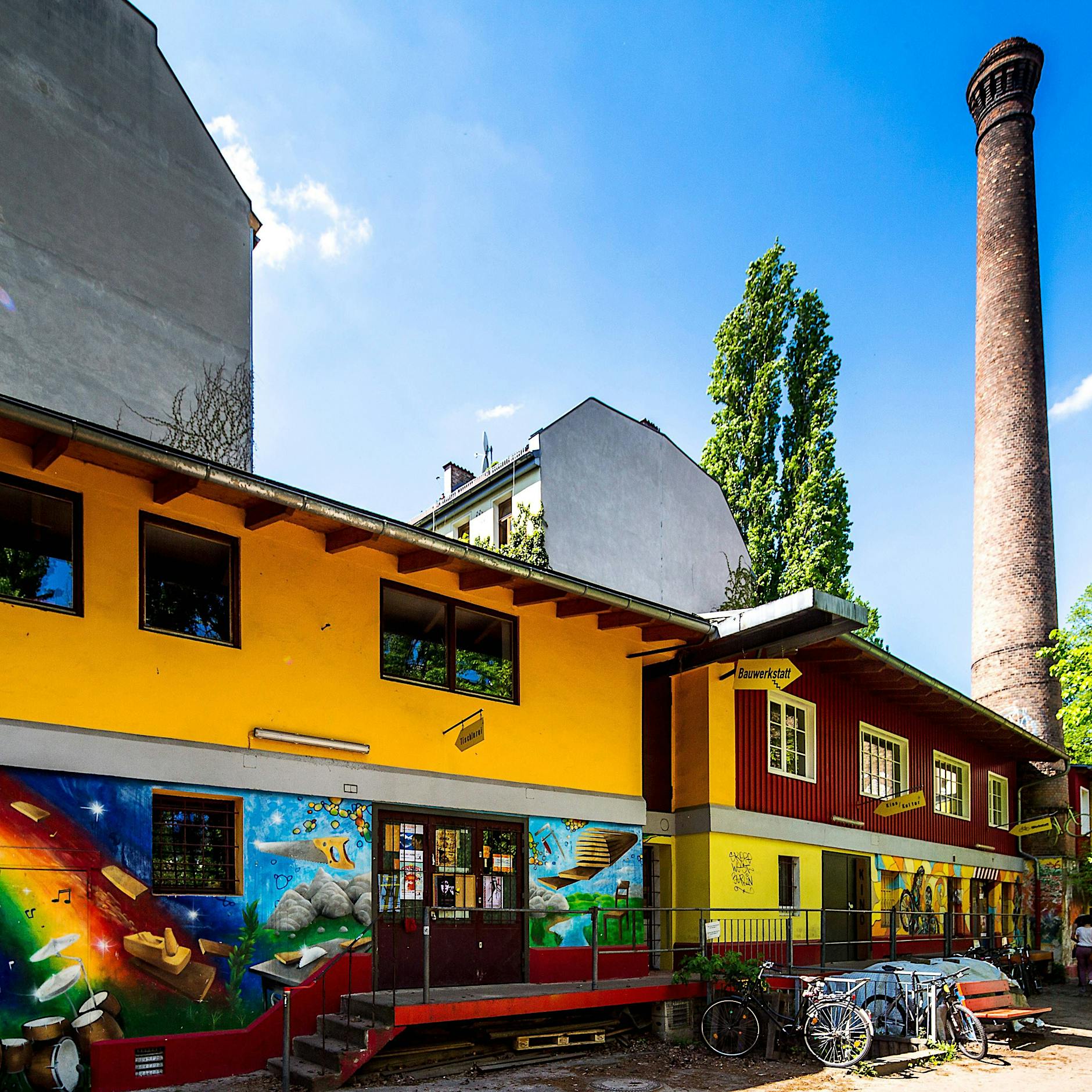 Berlin, Kreuzberg: So wohnt es sich hinterm Regenbogen