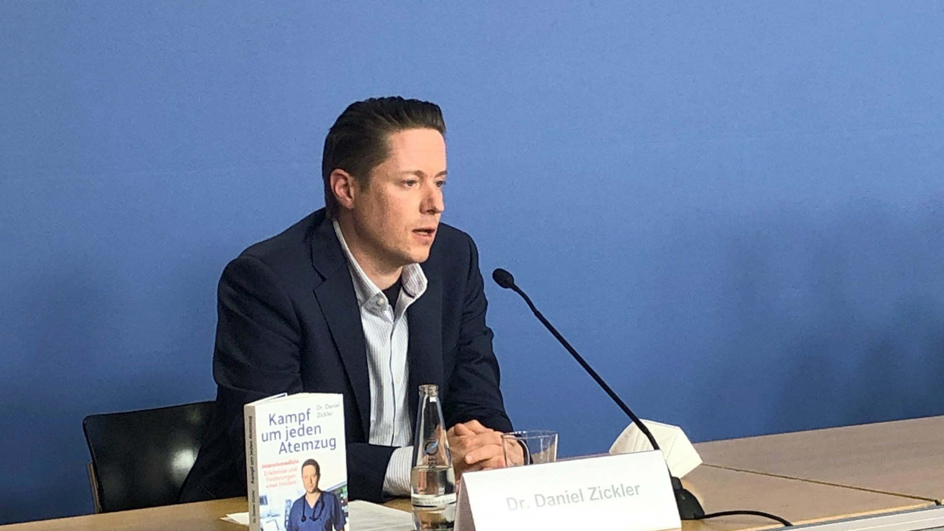 Charité-Intensivmediziner und Buchautor Daniel Zickler.