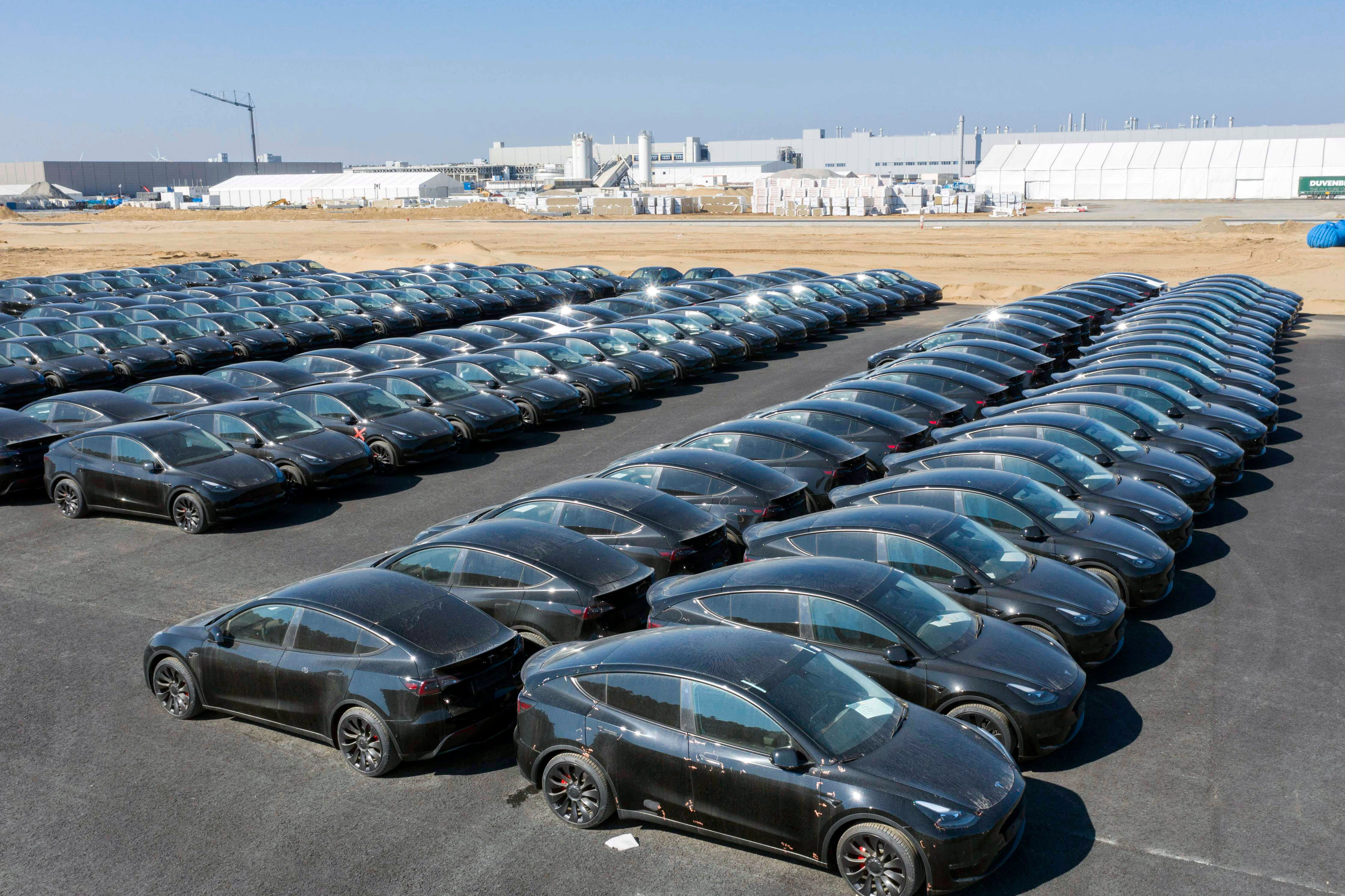 Teslas Gigafactory bei Grünheide: Eröffnet am 22. März in Beisein von Elon Musk und Bundeskanzler Olaf Scholz.