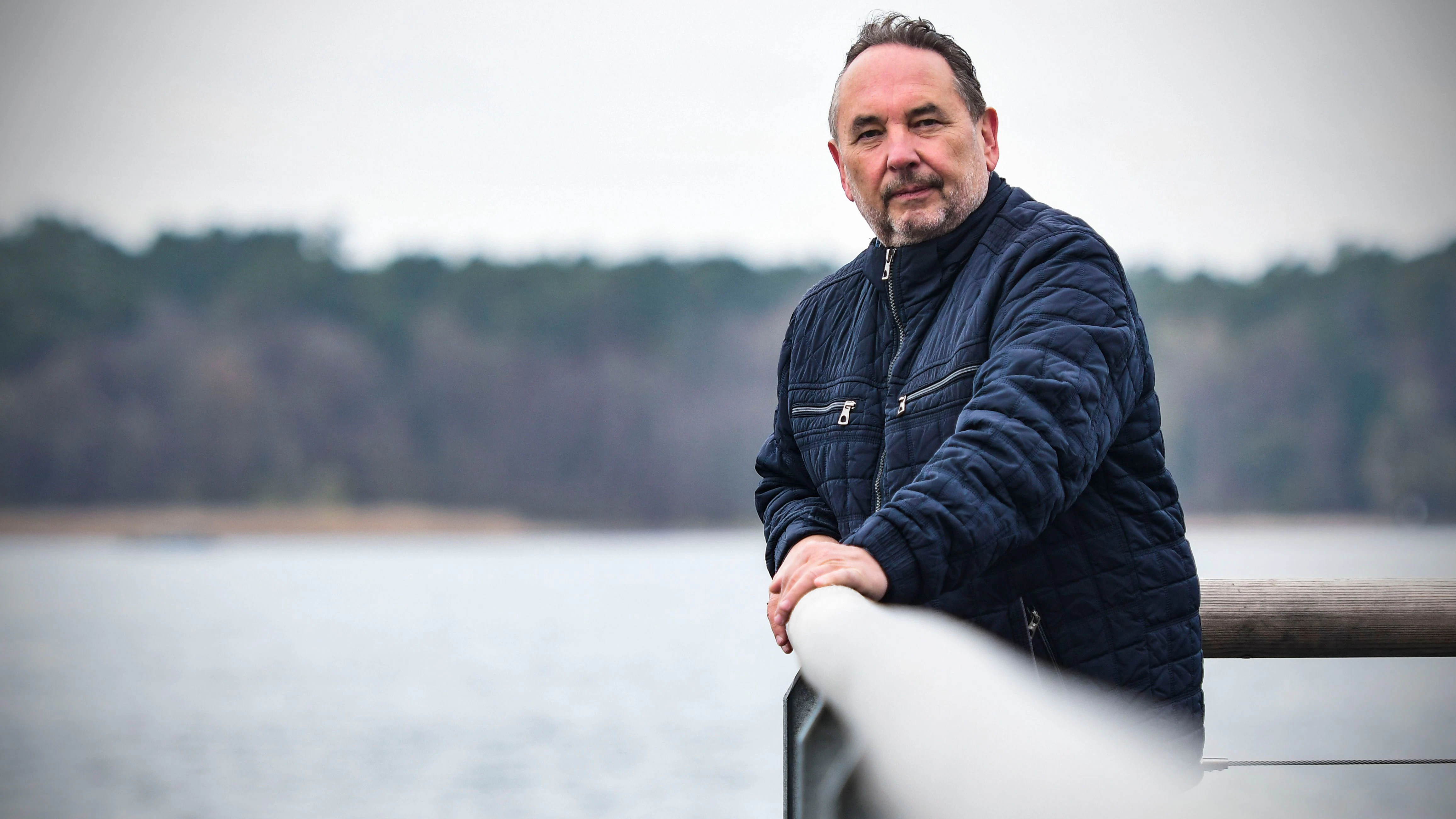 Frank Weber am Ufer des Straussees.
