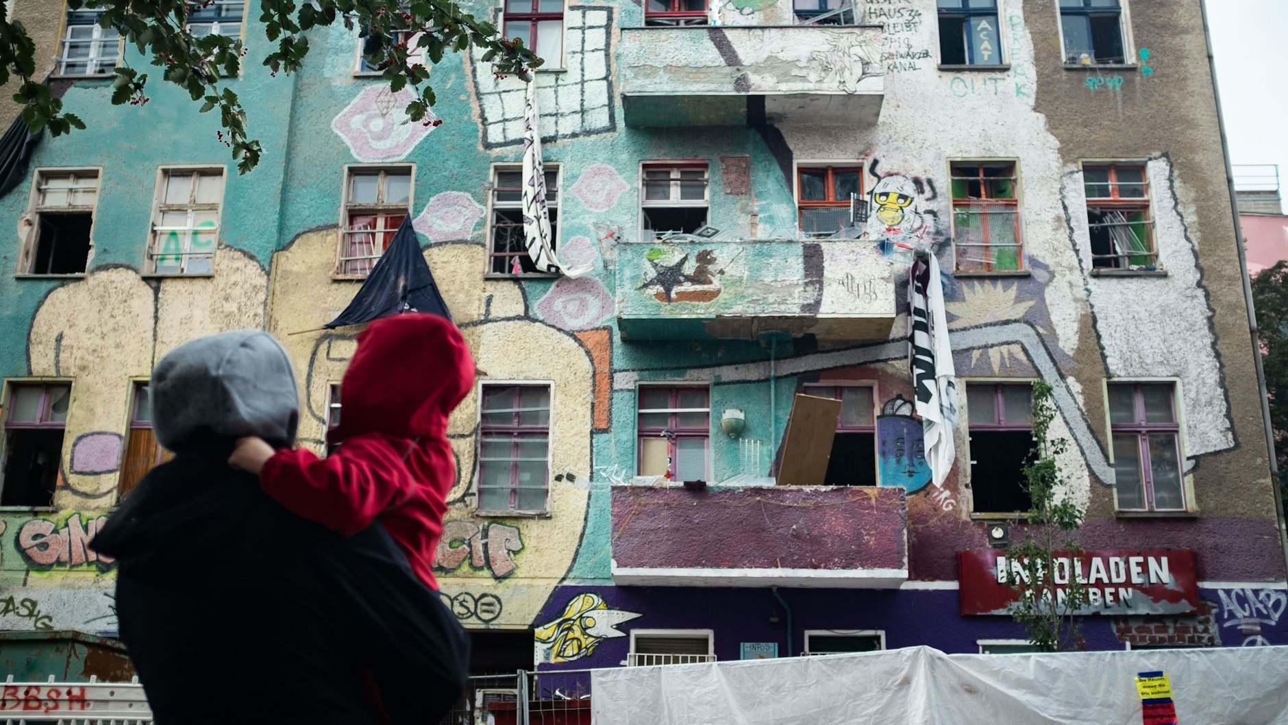 Das Haus in der Liebigstraße 34 im Friedrichshain zwei Tage nach der Räumung im Oktober 2020