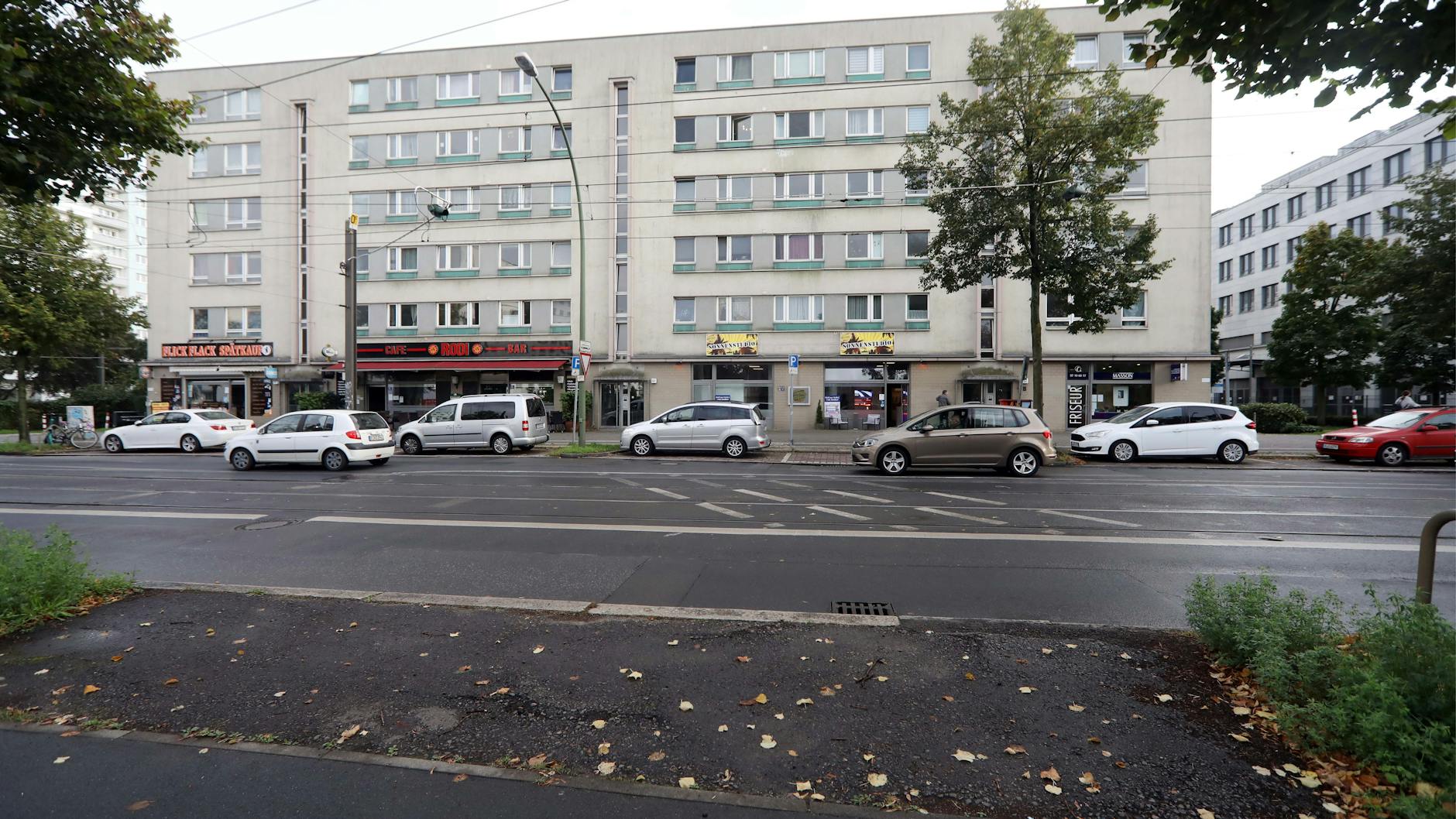 Wohnungen in der Konrad-Wolf-Straße 62–64 in Lichtenberg: Nach einer Erhöhung der Kaltmieten steigen jetzt noch die Nebenkosten.