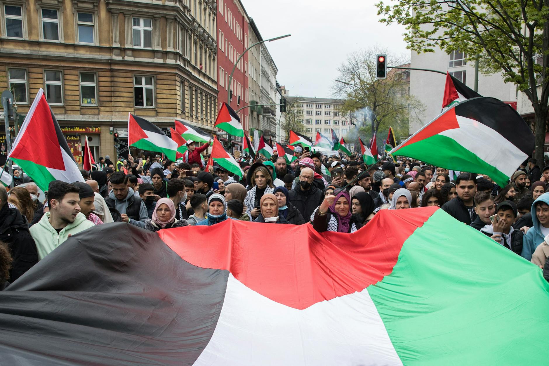 Am letzten April-Wochenende demonstrierten hunderte Palästinenser in Neukölln.