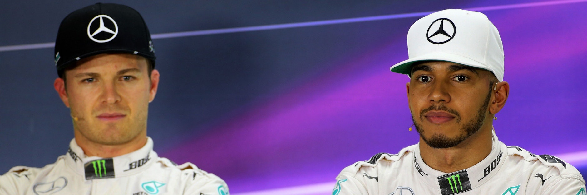 Lieferten sich bis 2016 einige Duelle auf der Strecke. Jetzt fliegen zwischen TV-Experte Nico Rosberg (l.) und Mercedes-Pilot Lewis Hamilton wieder Giftpfeile.