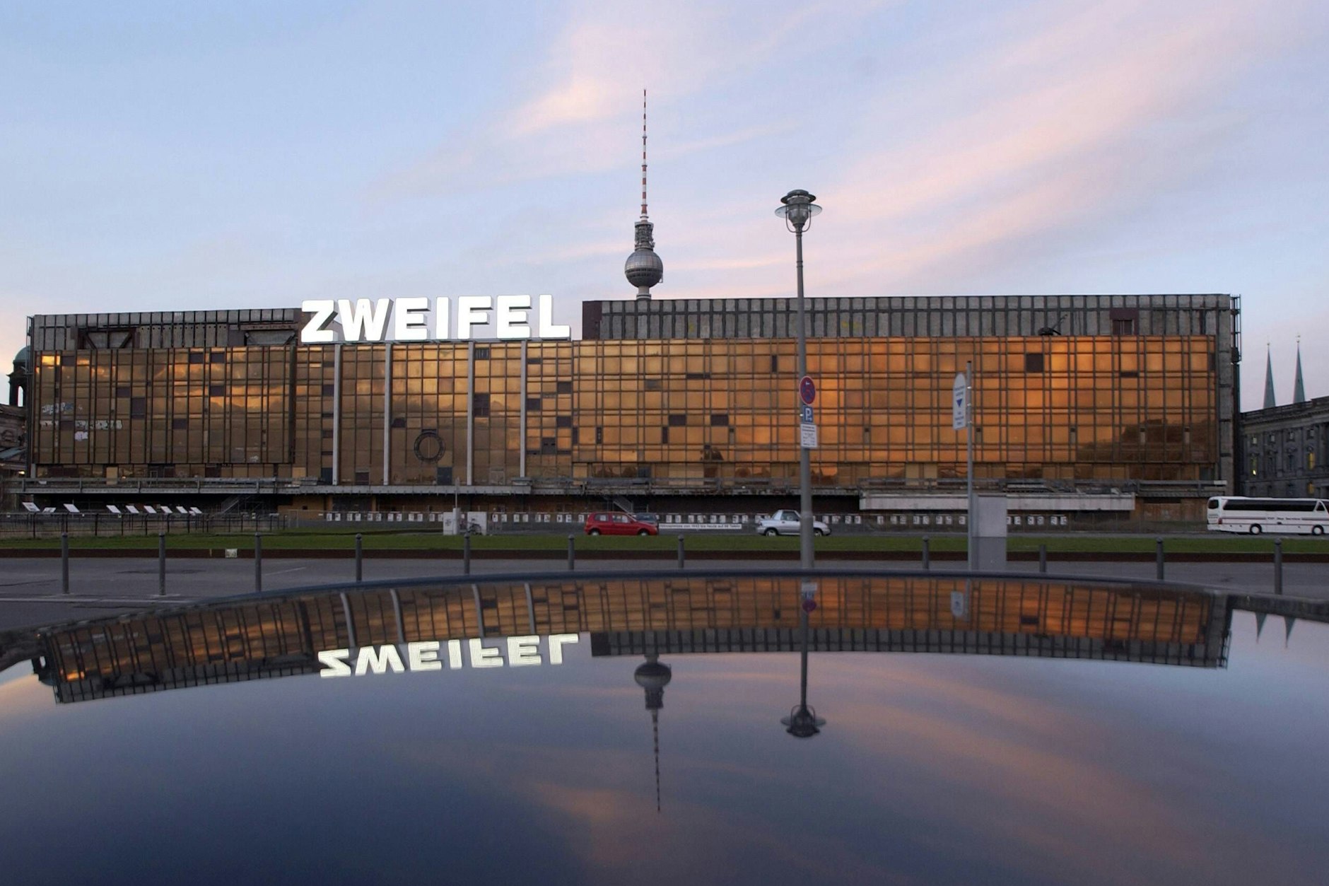 Der Palast der Republik ist weg, die Zweifel sind noch da: Was sollte der Abriss?