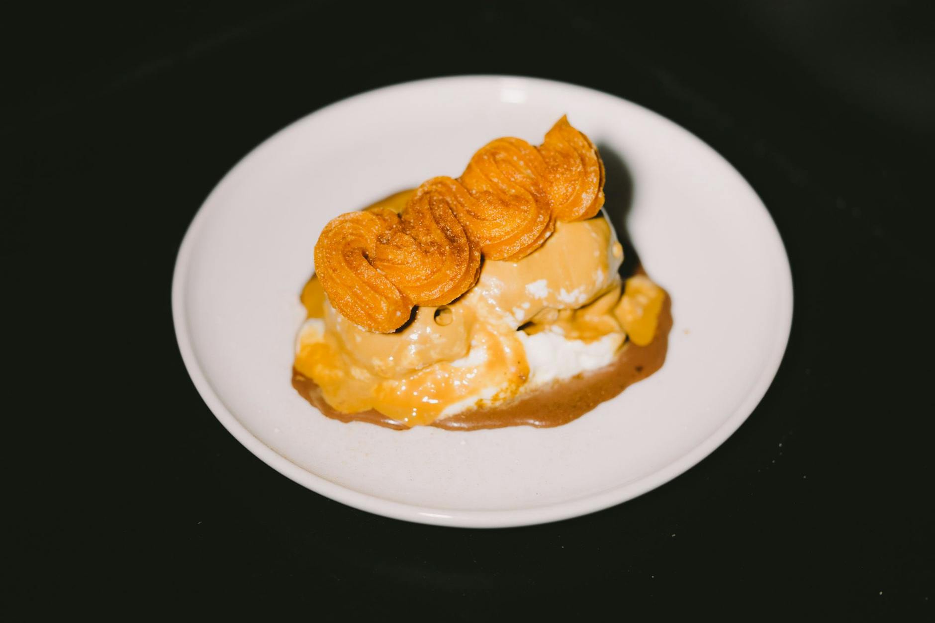 Nichts für Kostverächter oder Kalorienknauser: Ein Churro-Sandwich mit Eiscreme.