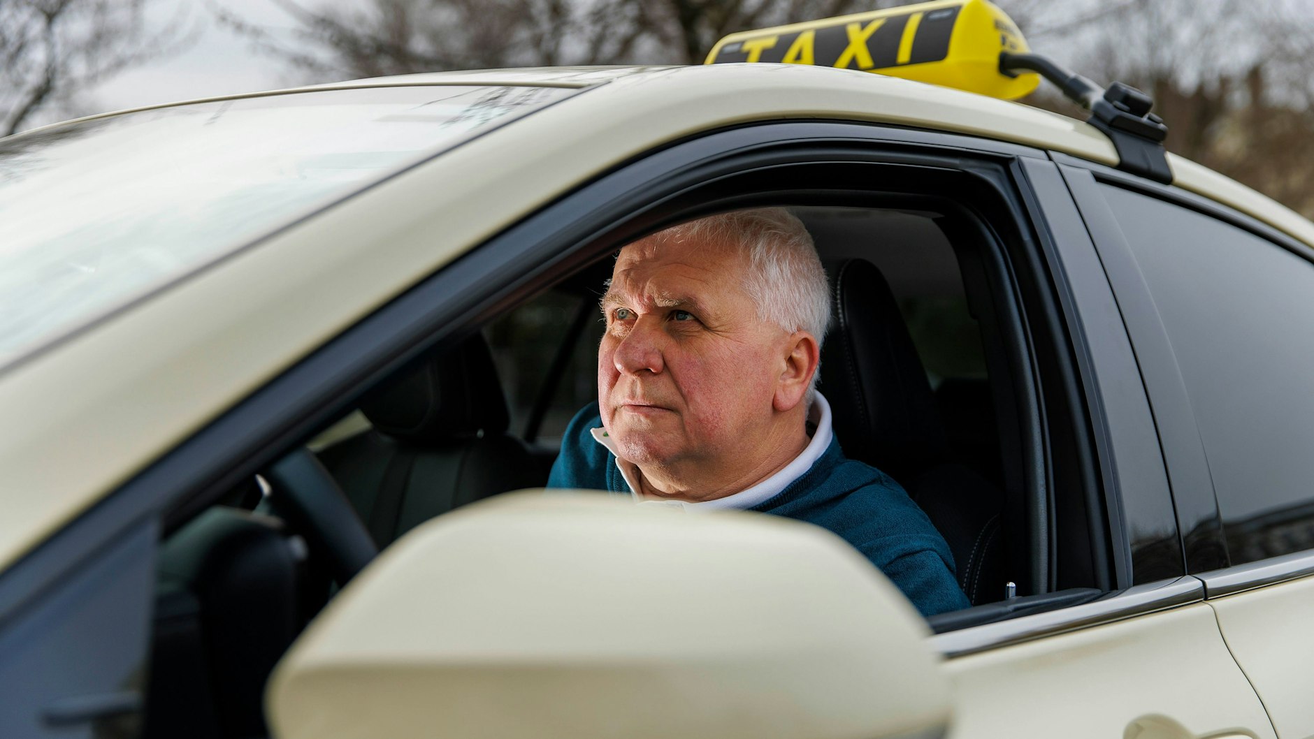 Leszek Nadolski, Vorsitzender der Innung des Berliner Taxigewerbes, ist unterwegs in Spandau.