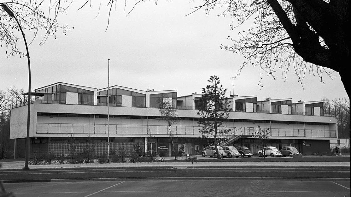 „Interbau Objekt 25 A“ – das ist die offizielle Bezeichnung des Berliner Eternithauses, hier 1960.
