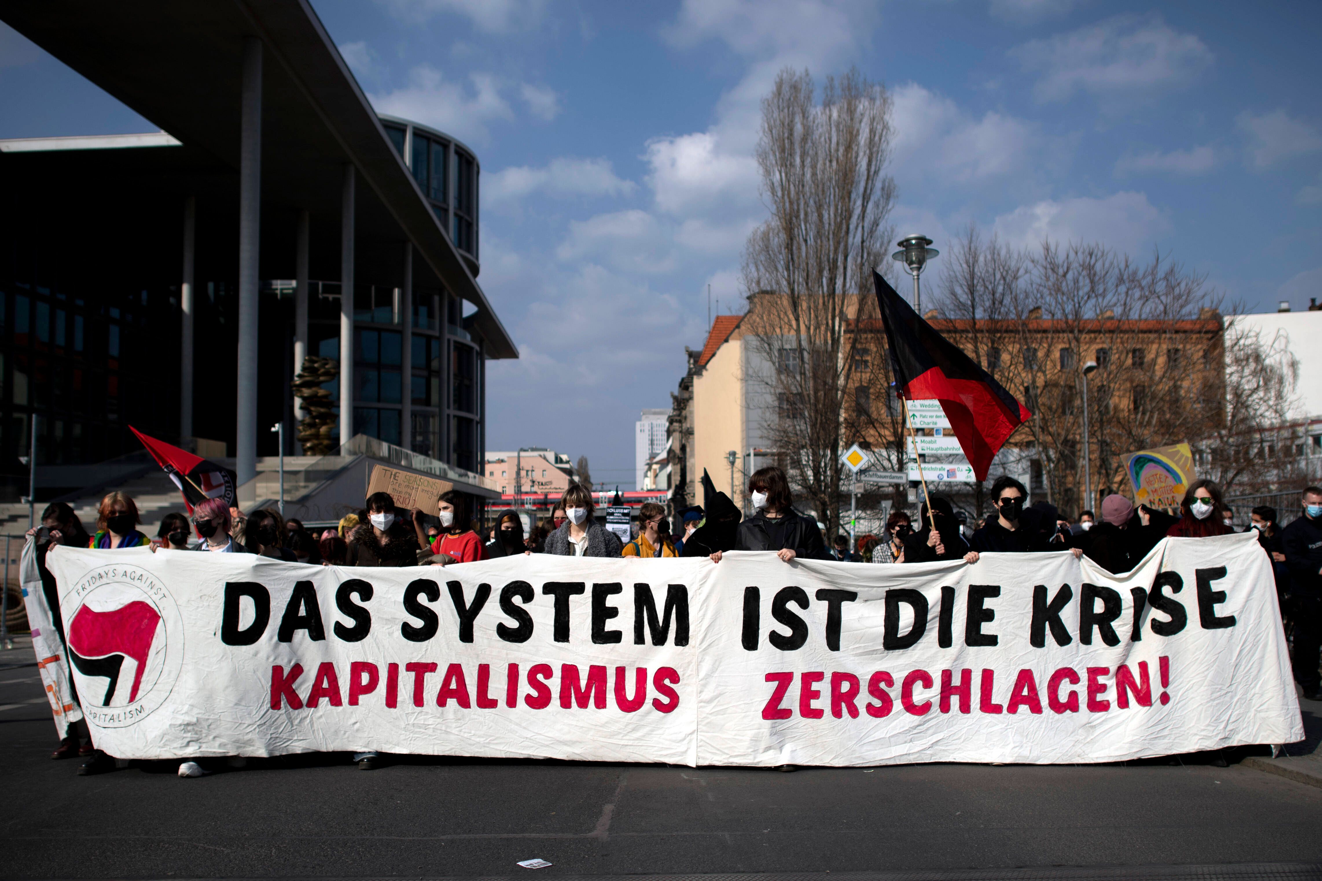 Anti-AfD-Demo In Berlin: Teilnehmer Klagen Gegen Polizeieinsatz