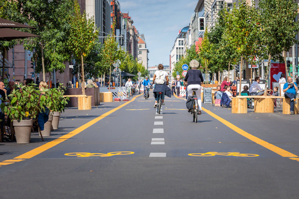 Autofreie Friedrichstraße: Versagen und Mittelmaß auf 500 Metern