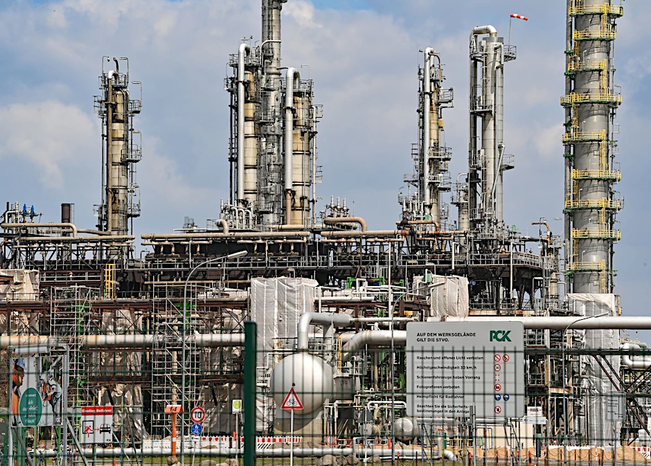 In der Erdölraffinerie PCK in Schwedt kommt Rohöl aus Russland über die Pipeline „Freundschaft“ an.