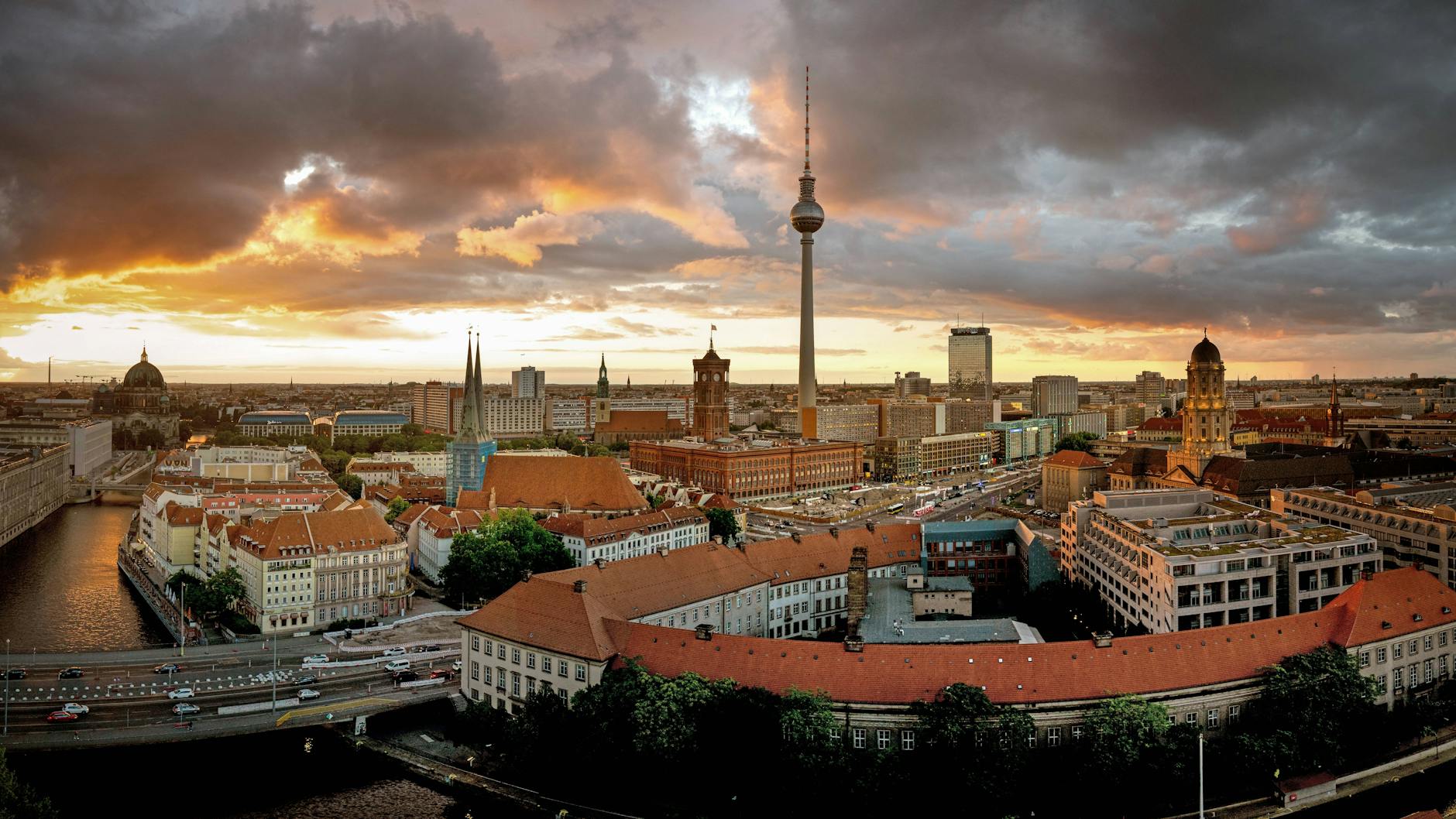 Sammelt auf Instagram fleißig Herzen ein: die Skyline von Berlin.
