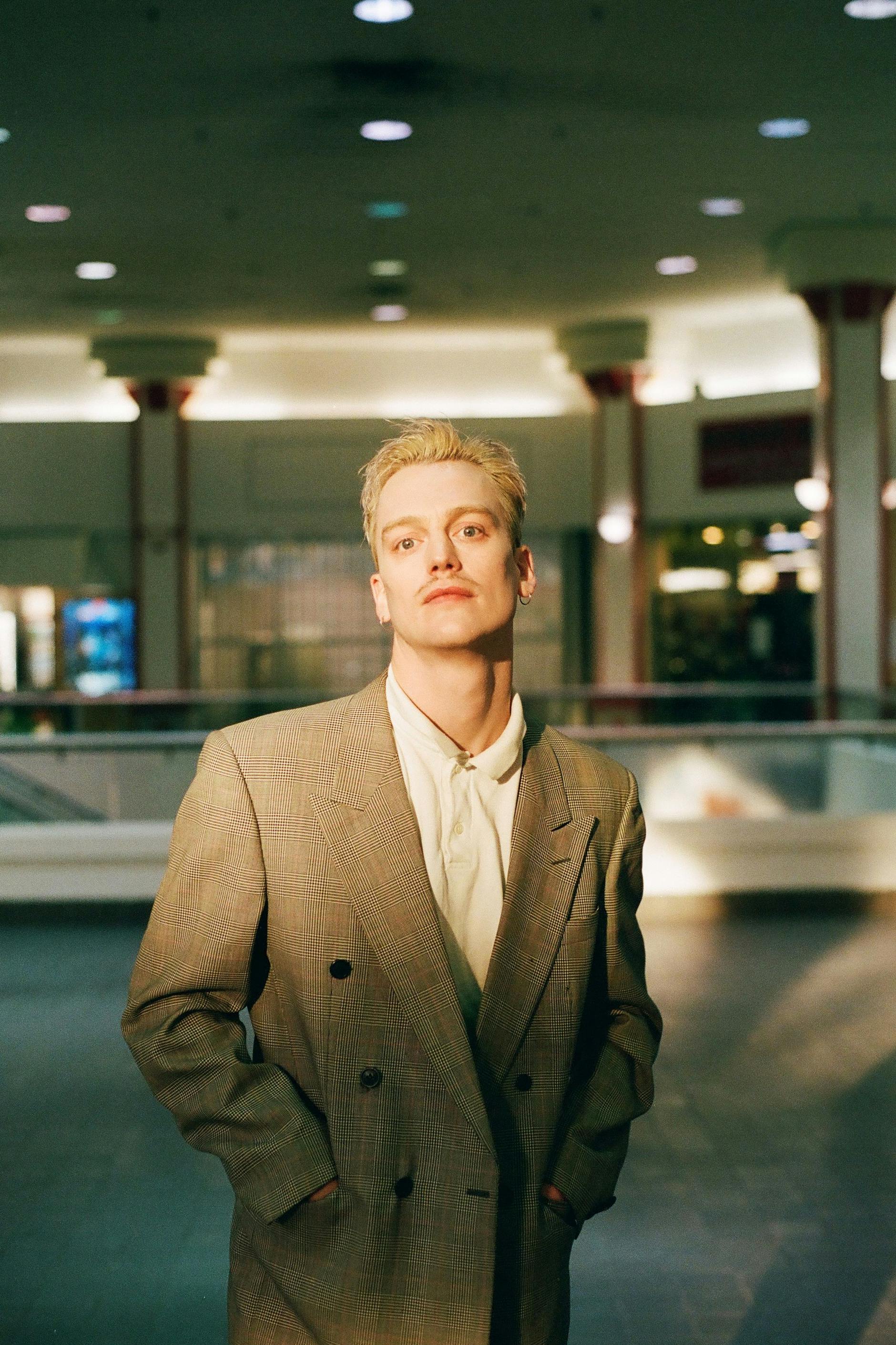 Sean Nicholas Savage