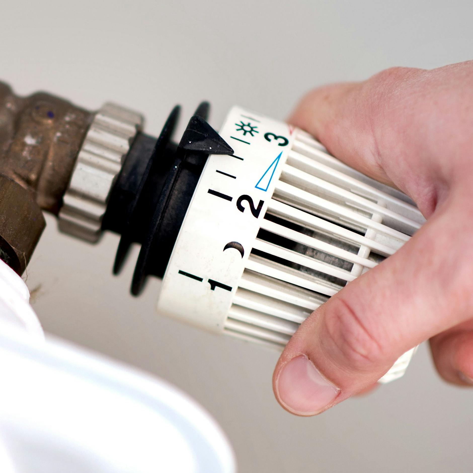 Notfall-Tipps: Mit diesen fünf genialen Tricks sparen Sie SOFORT Energie und senken Strom- und Wasserkosten